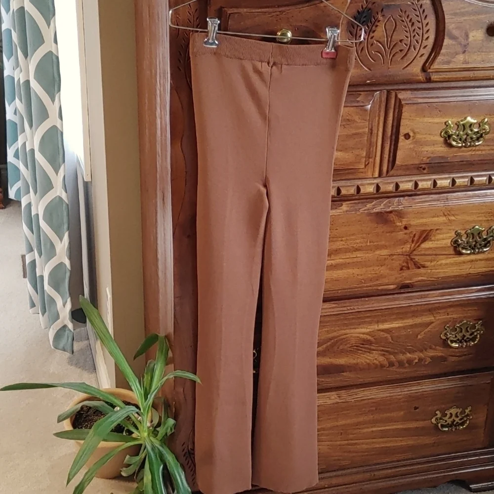 💚NWT Women's Glassons  Knit Flare Pant - Picture 2 of 8